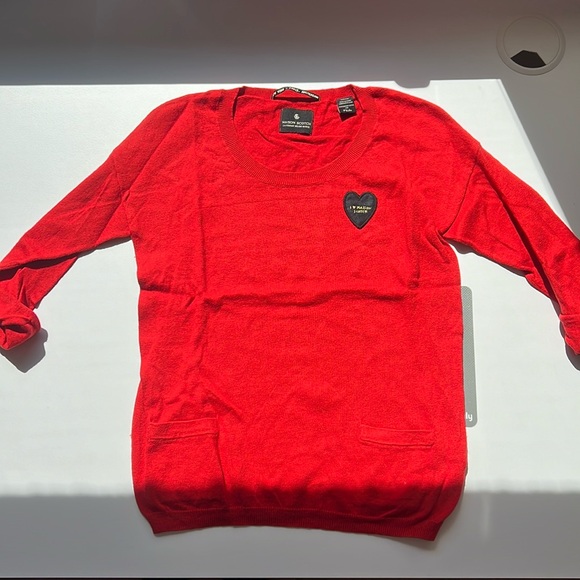 Scotch & Soda red sweater with heart. - Picture 1 of 5